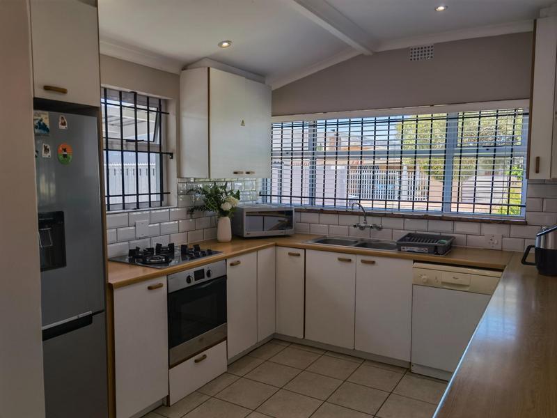 3 Bedroom Property for Sale in Goodwood Estate Western Cape